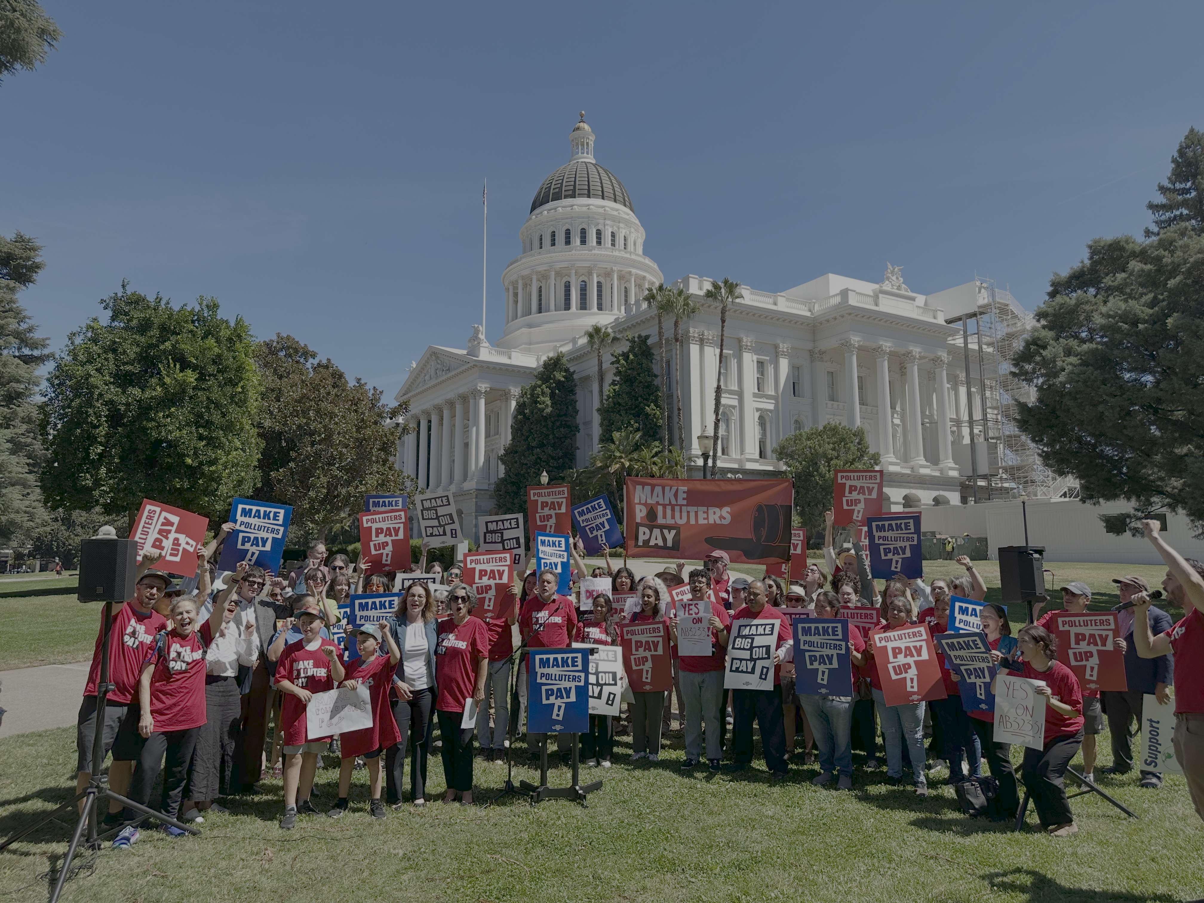 Advocates Applaud Introduction of Groundbreaking Climate Superfund Bill