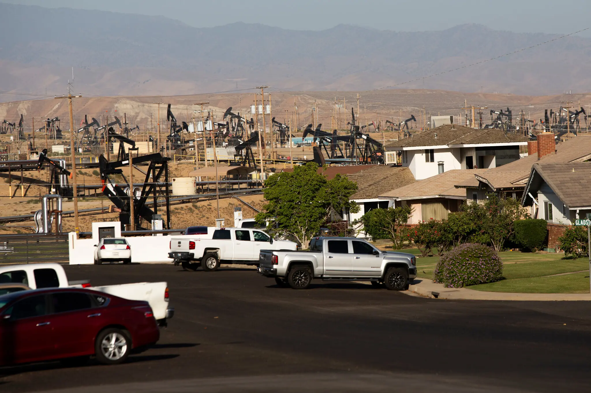 Oil pumpjacks in Kern County flatlands